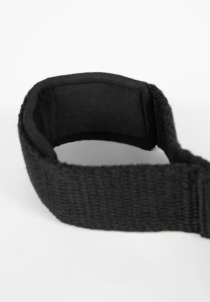 Figure 8 Lifting Straps